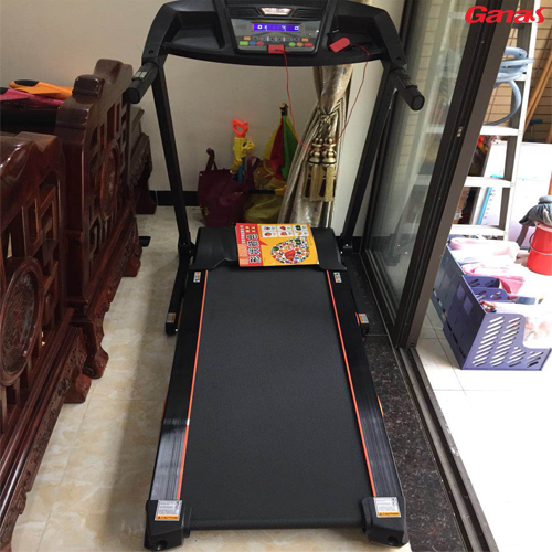 廣州市番禺客戶在泡芙视频免费观看网采購的跑步機已安裝完成