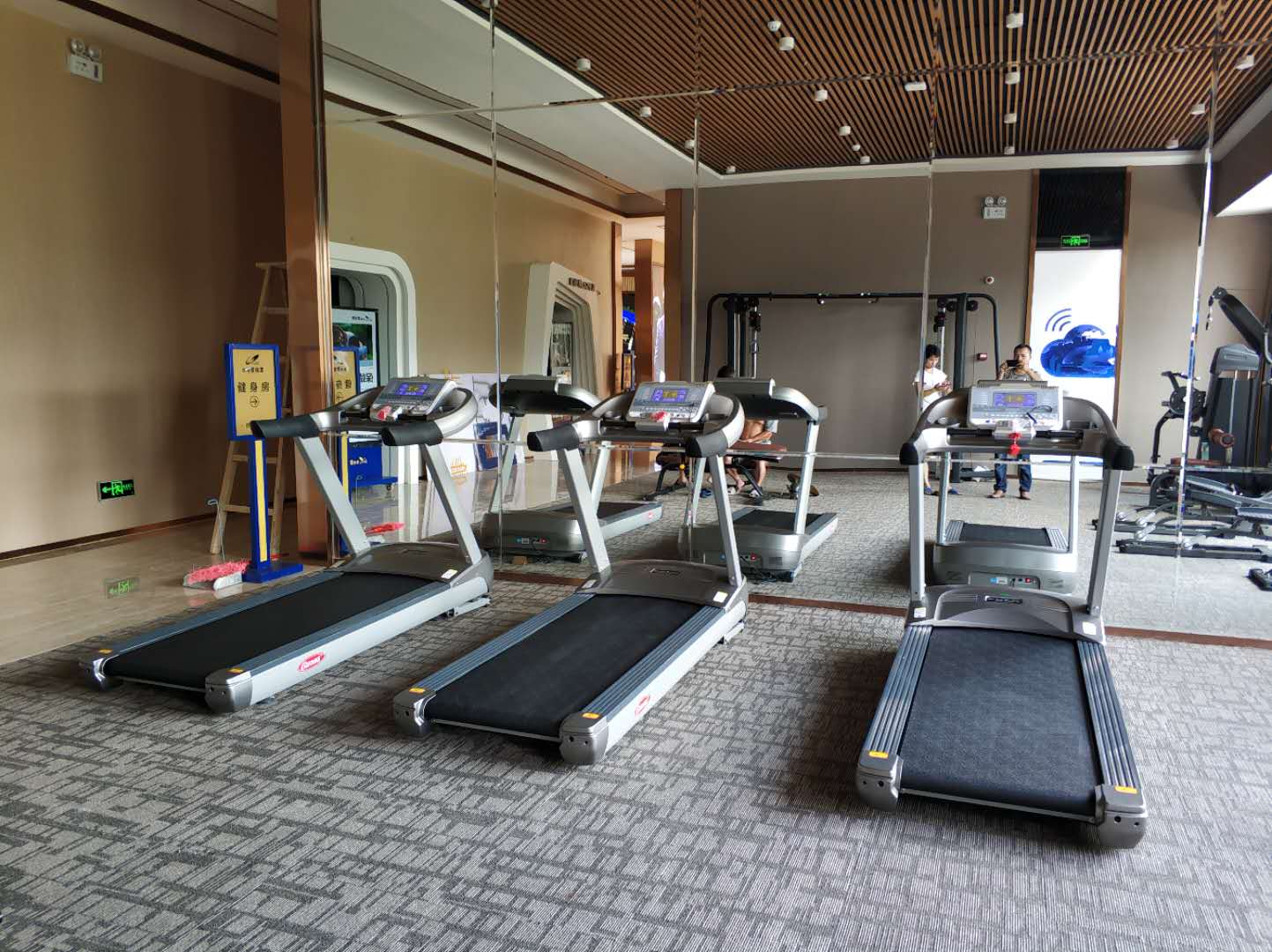 湖南炎陵碧桂園酒店健身房圖 泡芙视频免费观看网健身器材生產廠