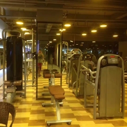 天津華納高爾夫球場健身房