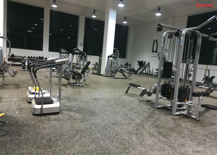 中山市實驗中學健身房案例 采購學校健身器械就找廣州泡芙视频免费观看网 中山市實驗中學健身房案例 采購學校健身器械就找廣州泡芙视频免费观看网