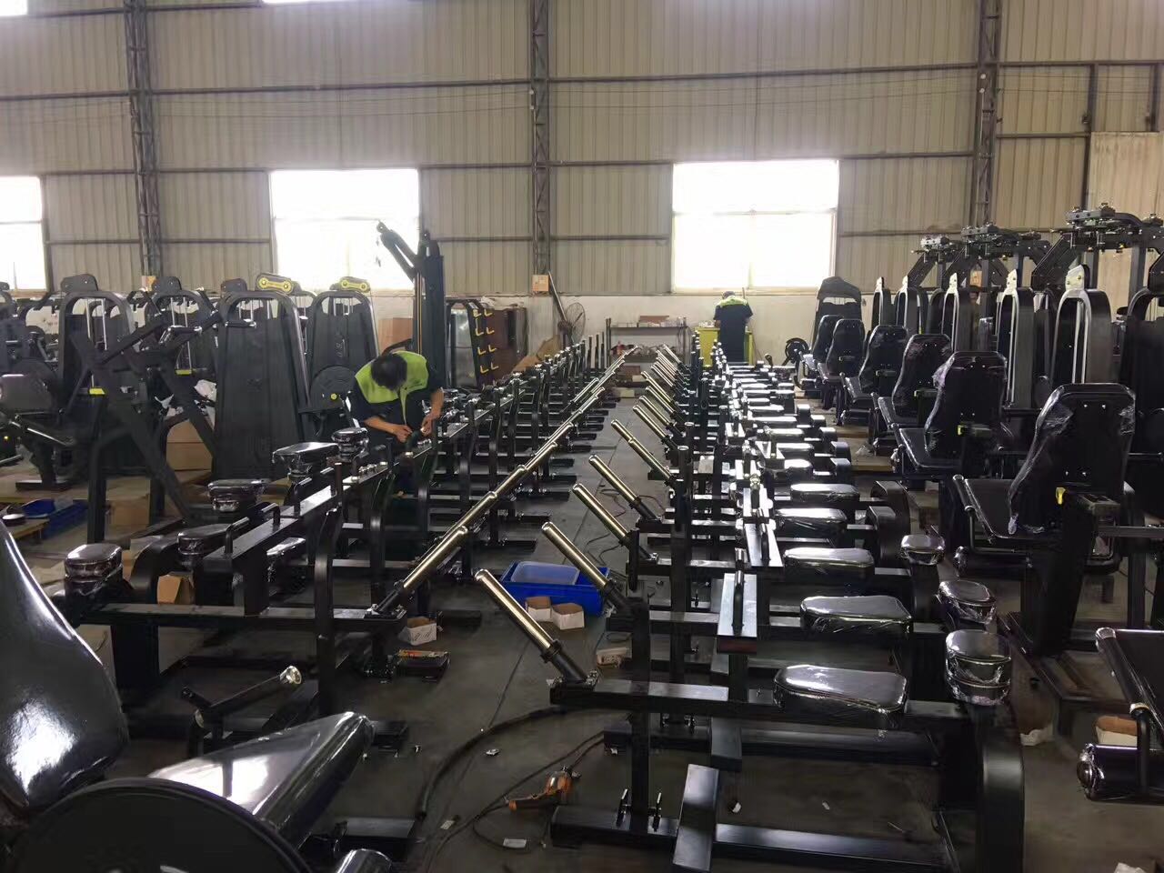 神操作,一小時內下單采購健身房器材!