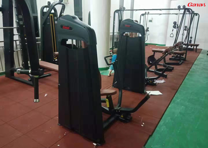 廣東省茂名幼兒師範專科學校健身房