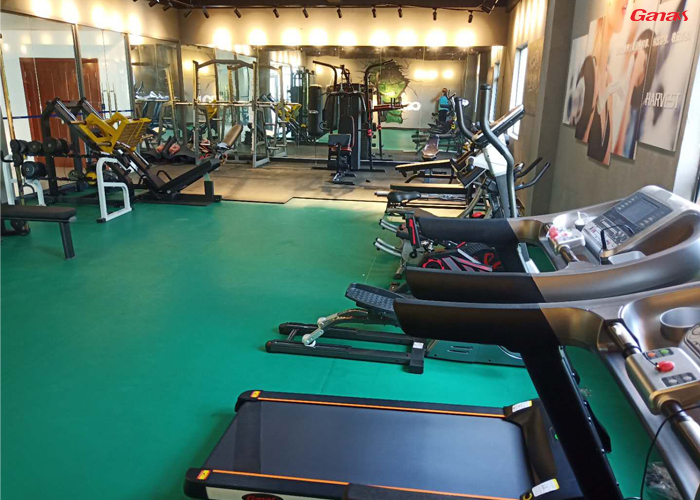 學校健身房器材