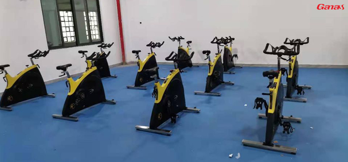 貴州懷仁學校健身房