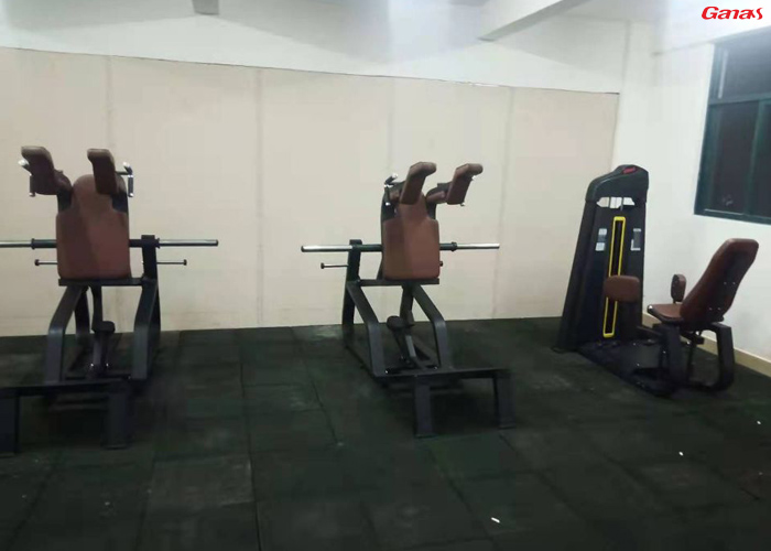 中山市實驗中學校健身房 