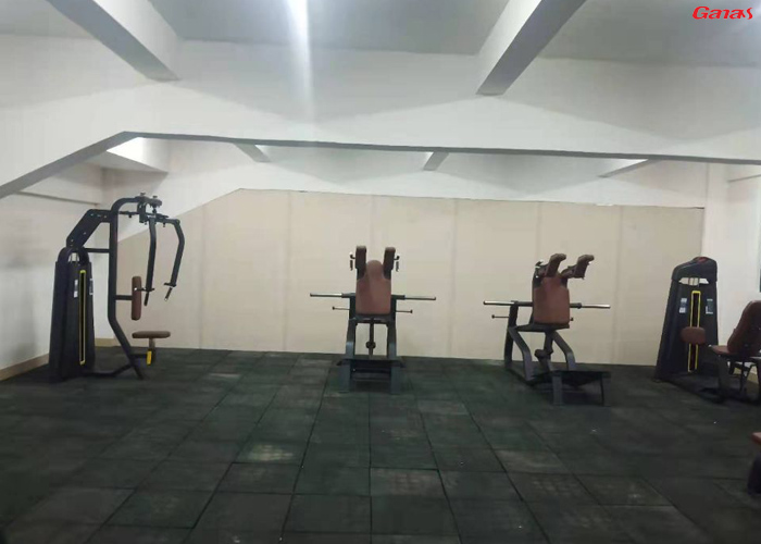 中山市實驗中學校健身房 