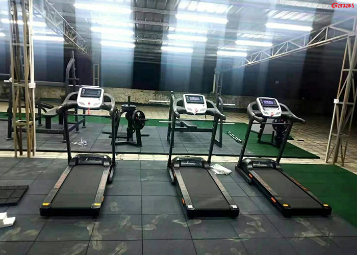 泡芙短视频污黄APP网站下载單位健身房器材