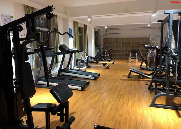 學校健身房器材清單