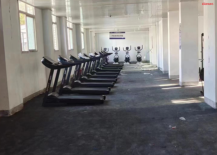 學校健身房器材清單