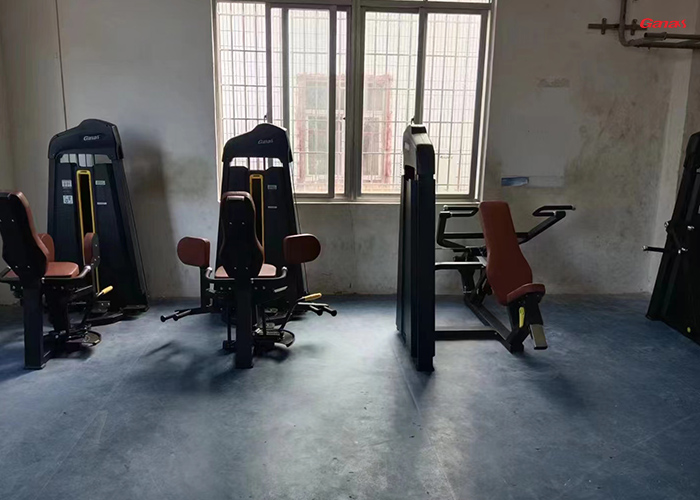 學校健身房器材清單